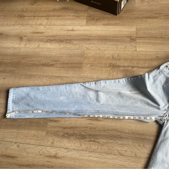 Vintage Levi’s 505 jeans light wash red tag mom jeans denim made in USA - Picture 9 of 13